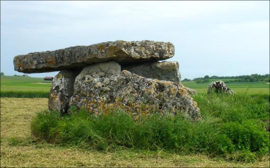 Dolmen de Bommiers