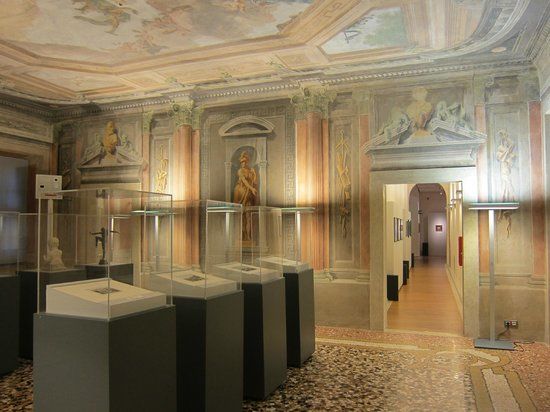 Palazzo Alberti Poja