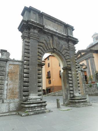 Porta Albana
