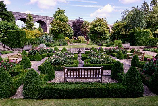 Kilver Court Gardens