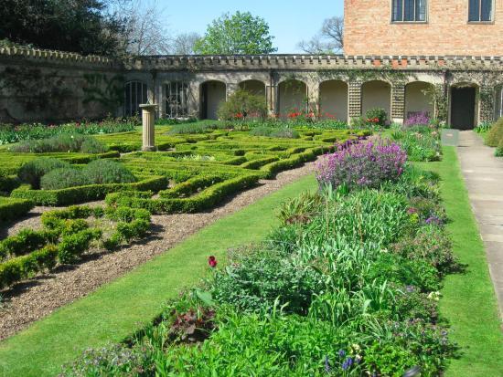 Holme Pierrepont Hall