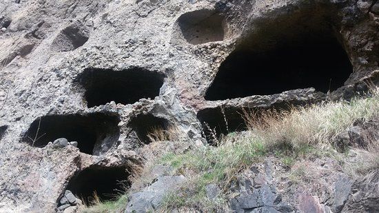 Cave Town Vanis-Kvabebi