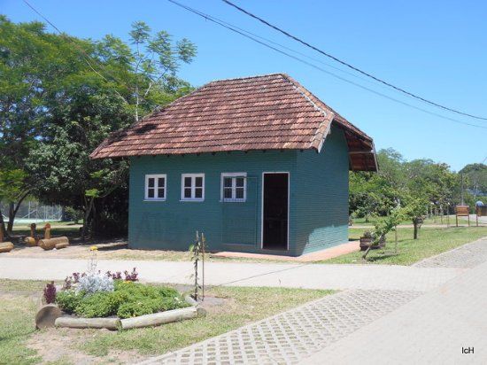 Henrique Luis Roessler Park