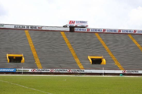 Estadio Guillermo Plazas Alcid