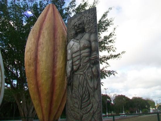 Monumento Saga Grapiuna