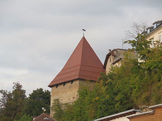 Škrlovec Tower