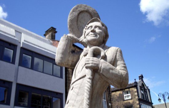 Ernie Wise Statue