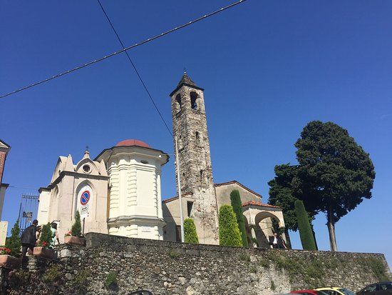 Historische Kirche von Belgirate