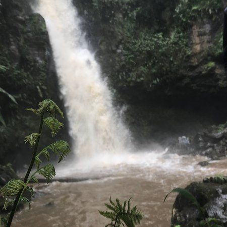 Kereita Cave and Waterfall