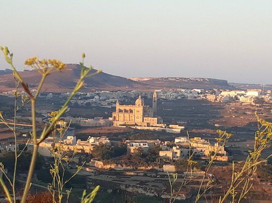 Ta Gurdan Lighthouse