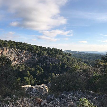 Carriere De Marbre Rouge Du Roy