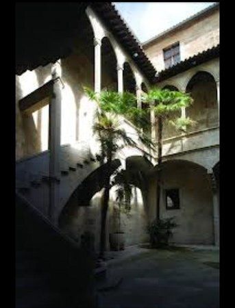 Ancien hopital de Santa Maria