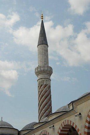 Mosquée Üç Şerefeli