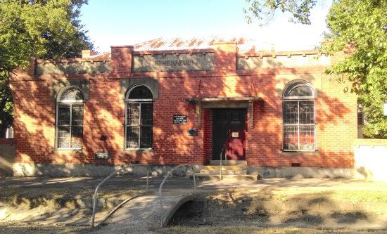 Historic Maldon Athenaeum Library