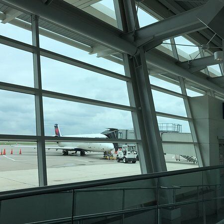 Air Host Moline Restaurant