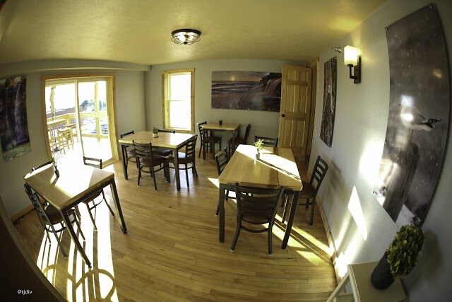 Tracey's at Roam Inn