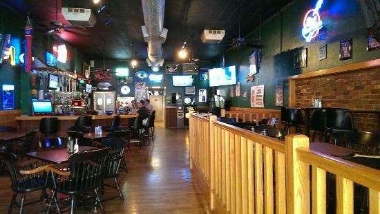 D'Laney's Sports Bar and Grill