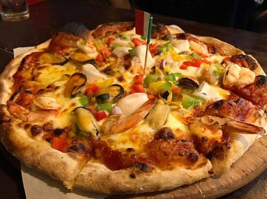 Pizza House by Somprasong guesthouse