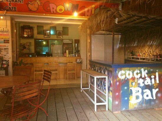 Crown Chicken Restaurant & Cafe