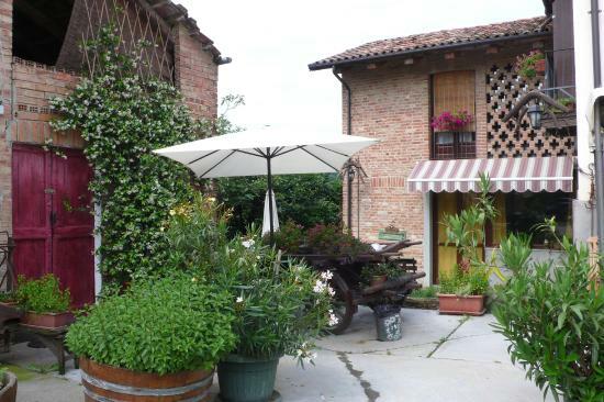 Cascina Santa Vittoria