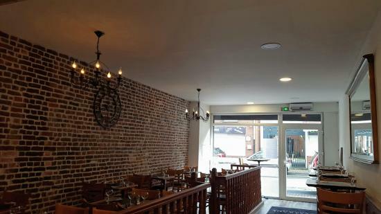 L' Estrade Restaurant