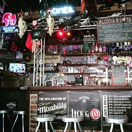 Le Black Night Rock Cafe