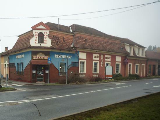 Kaloz Fregatt Etterem es Panzio