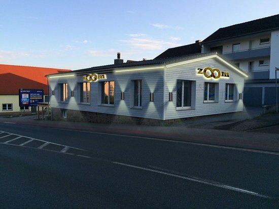 Zoom Cafe & Restaurant