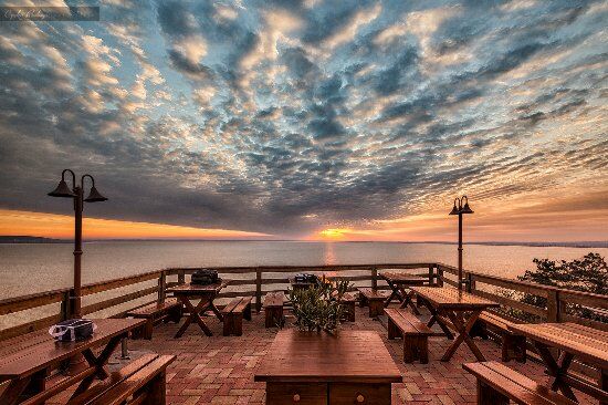 Echo Cafe & Restaurant