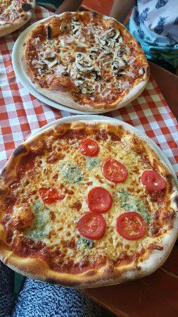 Lávakövi Pizzéria