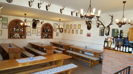 Agancsos Pince Borozo