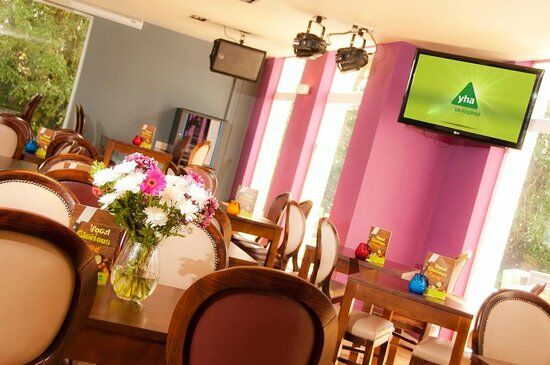 Hemmingford's Restaurant and Bar