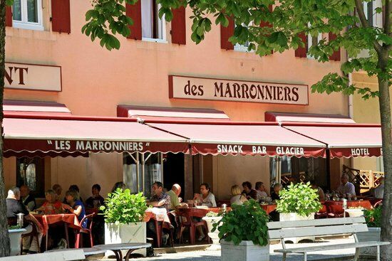 Les Marronniers