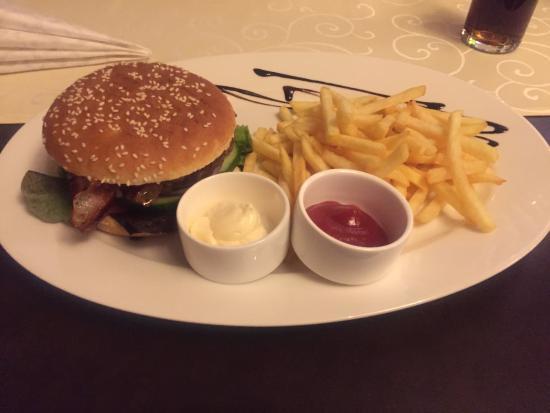 Marius Muhlegger Restaurant Cafe Lounge