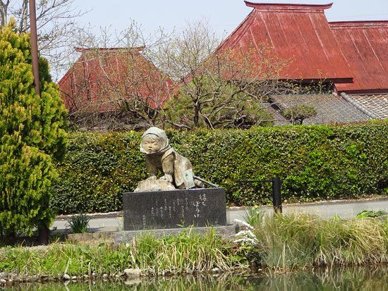 Statue with Hakushu's nursery song "Machiboke"