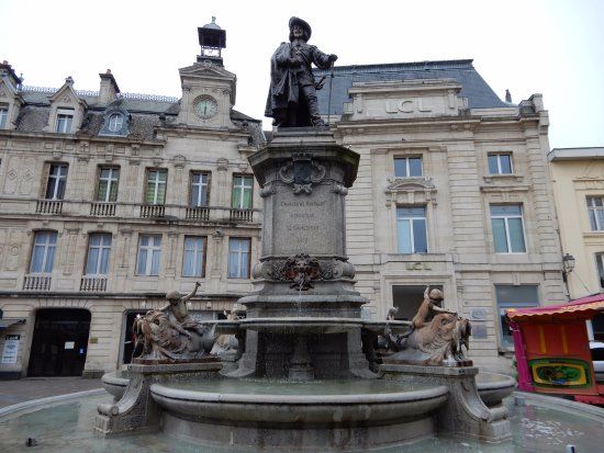 Statue de Charles de Gonzague