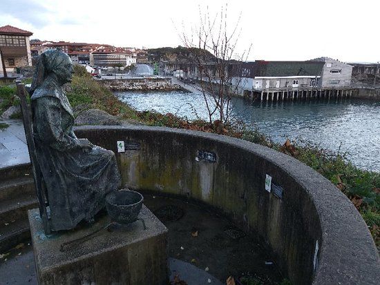 Monumento a la Mujer del Pescador
