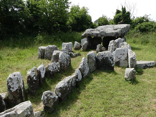 La Pouqelaye de Faldouet Dolmen