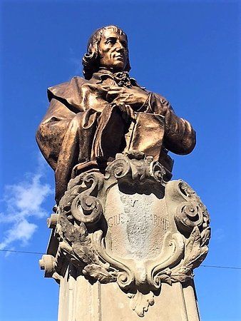 Monumento a Giuseppe Parini