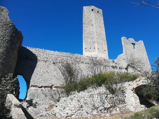 Torre longobarda pentagonale