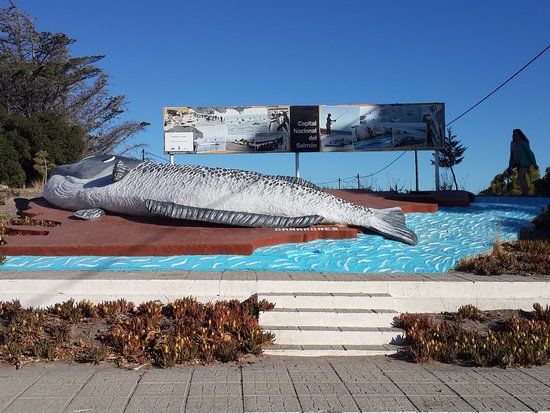 Monumento Al Salmon