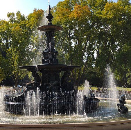 Fuente de los Continentes