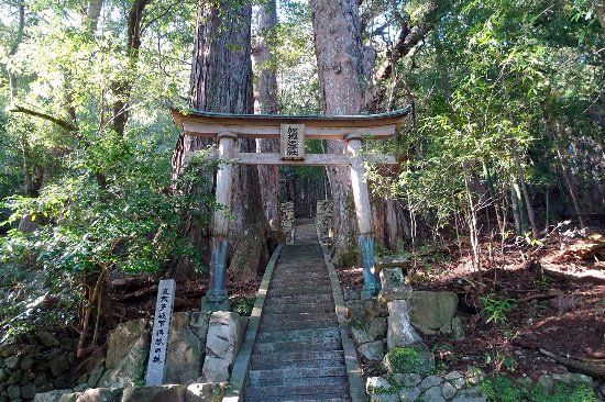 Tsugizakura-oji Shrine