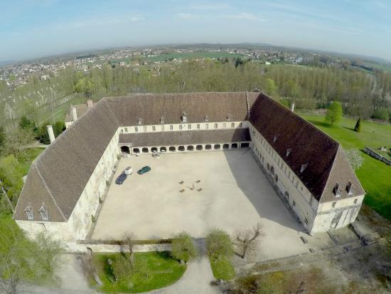 abbaye Saint-Jean-Baptiste du Moncel