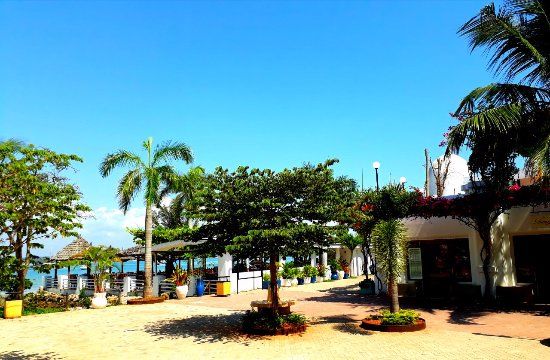 Slipway Shopping Center