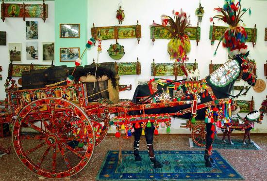Museo Del Carretto Siciliano "Gullotti"