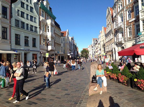 Kropeliner Tor Center