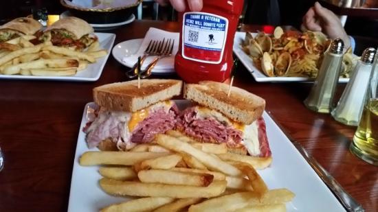 Brooks 1890 Restaurant