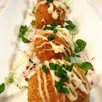 Leaf Japanese Restaurant & Sushi