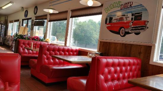 Buddy's Family Diner